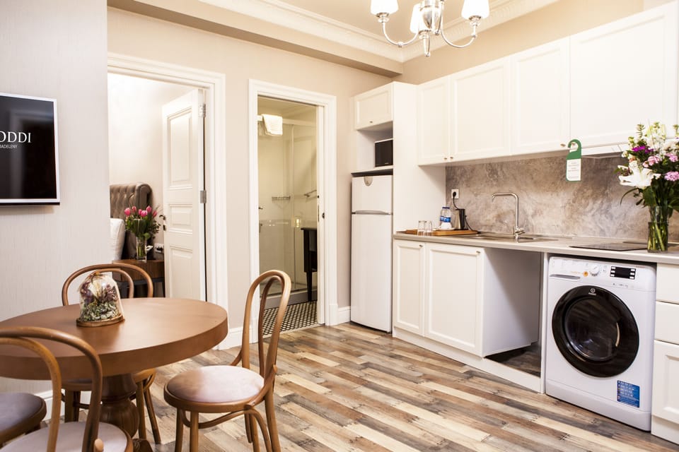 Fridge, microwave, oven, dishwasher