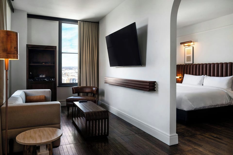 Minibar, in-room safe, individually decorated, individually furnished