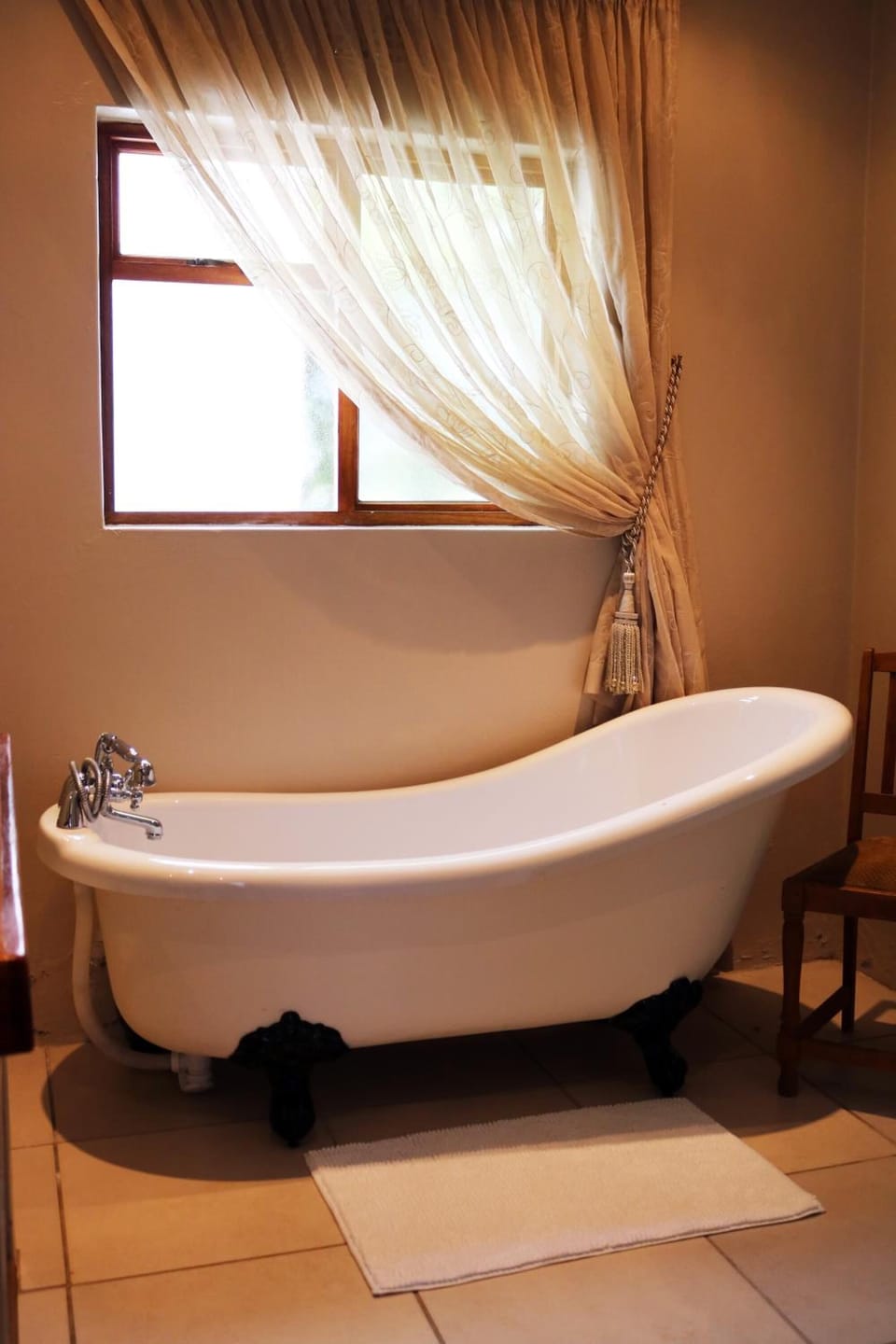 Rainfall showerhead, hair dryer, towels, soap