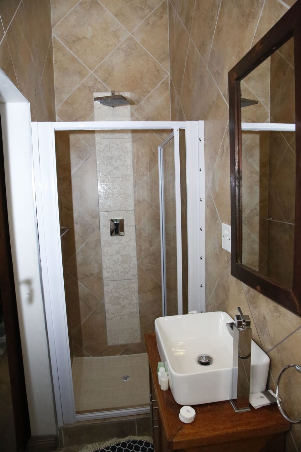 Bathroom shower
