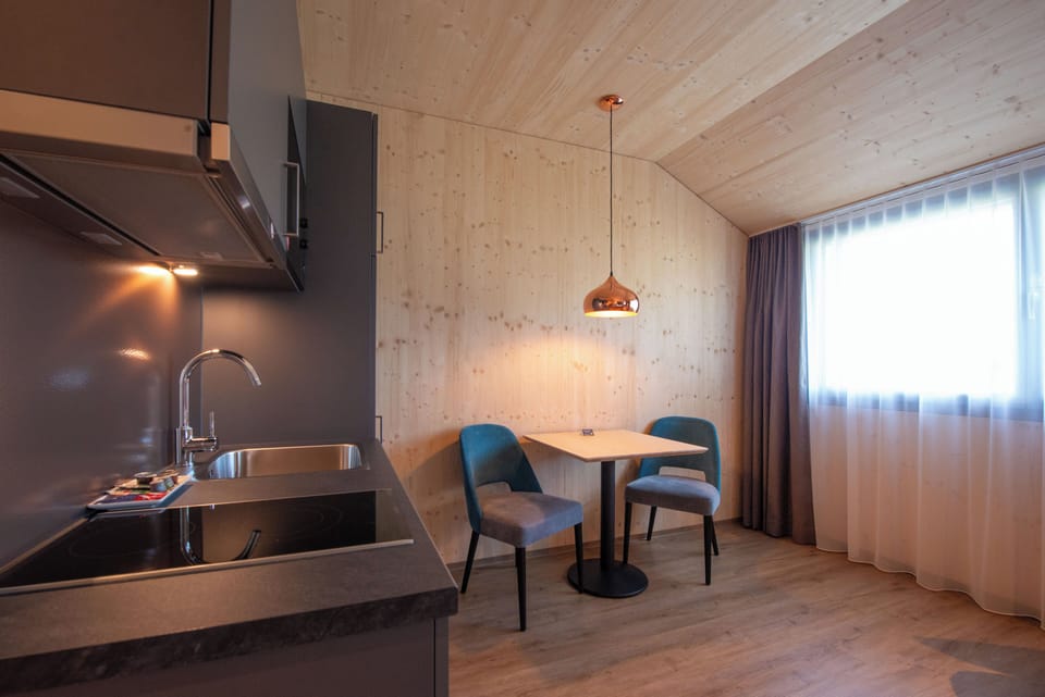 Deluxe Suite | Private kitchen | Espresso maker, coffee/tea maker, cookware/dishes/utensils