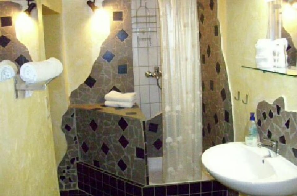 Hair dryer, towels