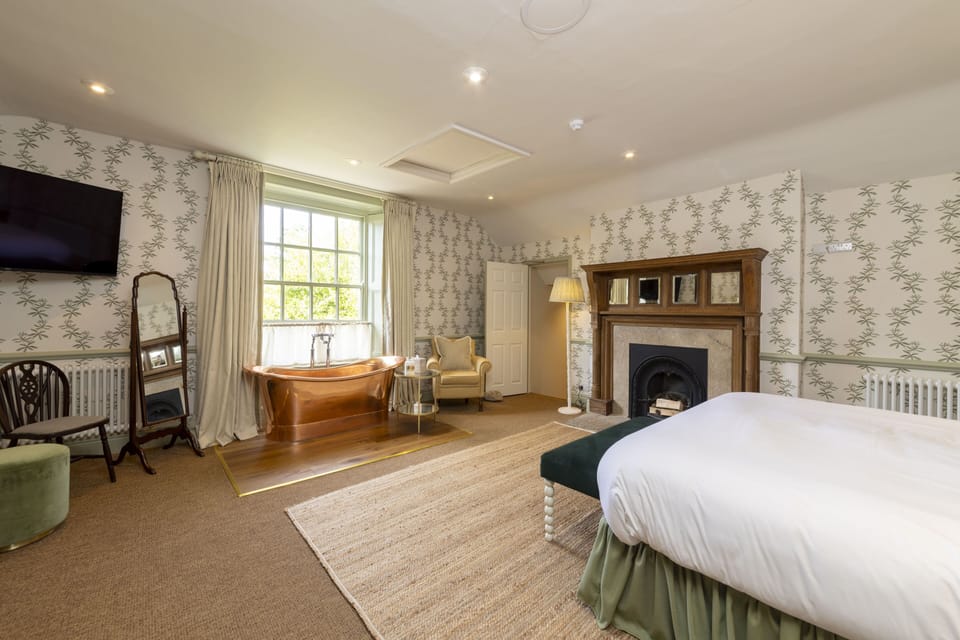 Fort Henry Suite | Premium bedding, pillowtop beds, individually decorated