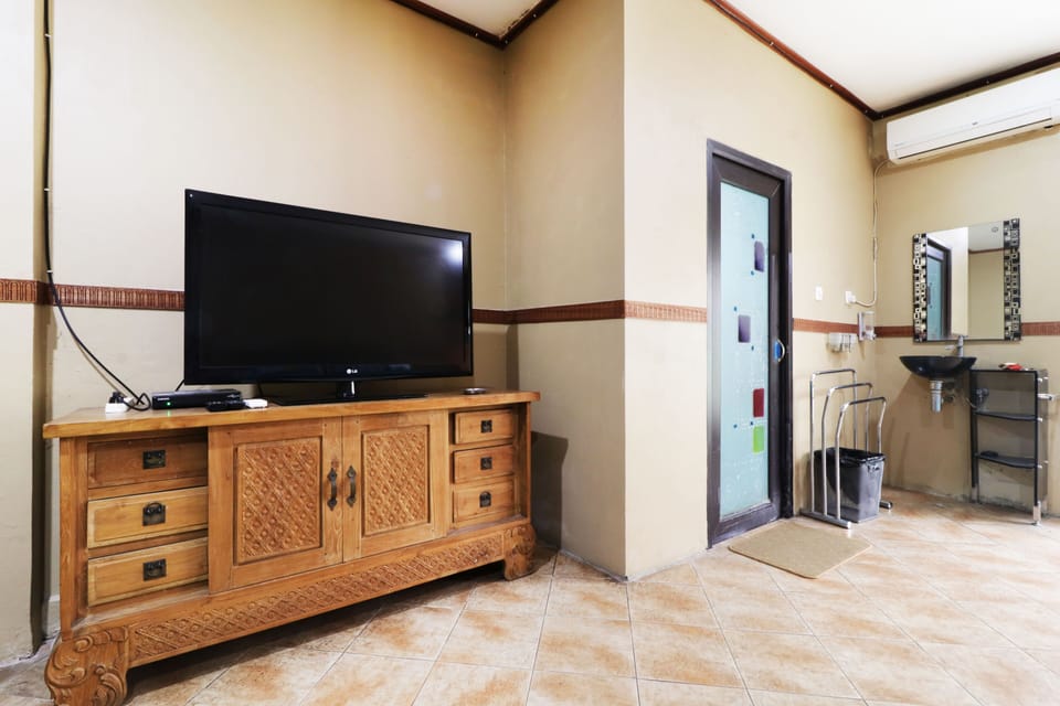 Family Room | Room amenity