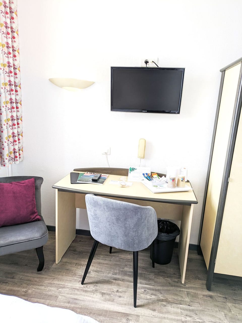 Single Room, 1 Twin Bed | Desk, WiFi (free), bed sheets