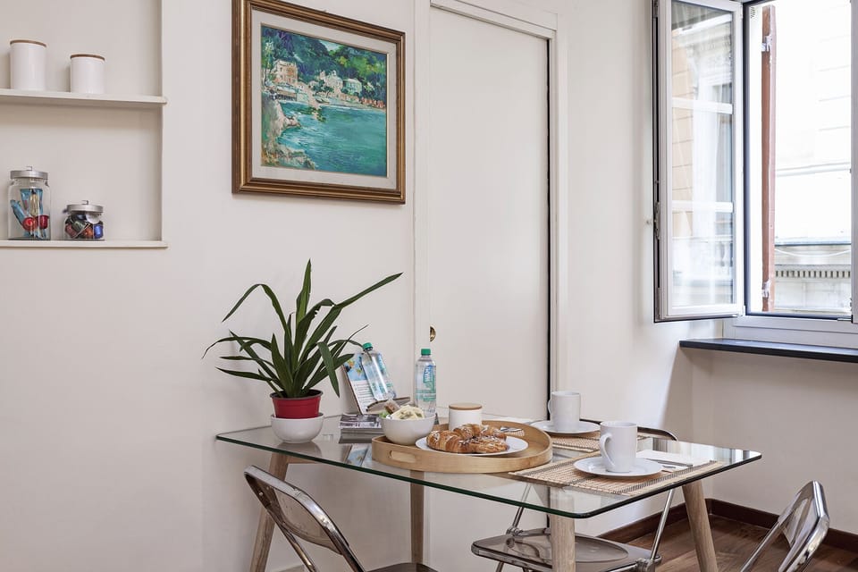 Studio | In-room dining