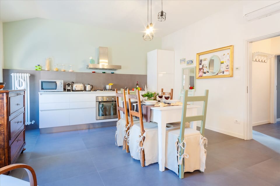 Apartment, 2 Bedrooms | Private kitchen | Full-size fridge, microwave, oven, stovetop