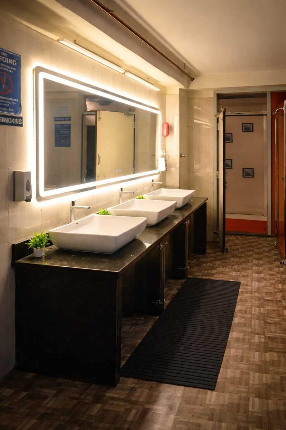 Classic Shared Dormitory, Mixed Dorm, Non Smoking, Balcony | Bathroom | Shower, hydromassage showerhead, slippers, heated floors