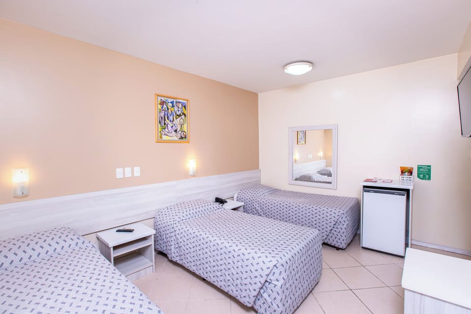 Standard Twin Room, 2 Twin Beds | Minibar, in-room safe, desk, blackout drapes