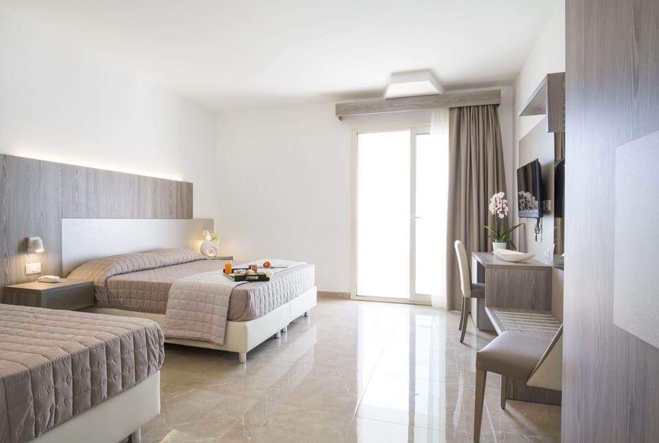 Minibar, in-room safe, individually furnished, desk