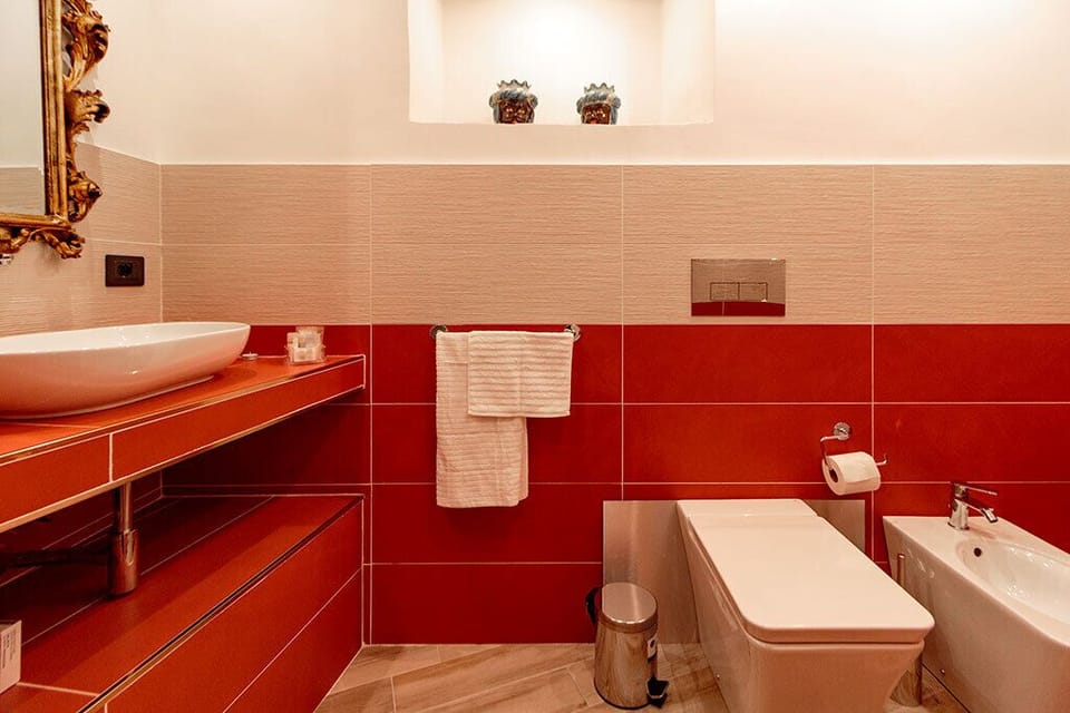 Double Room (Etna) | Bathroom | Bathtub, free toiletries, hair dryer, bidet