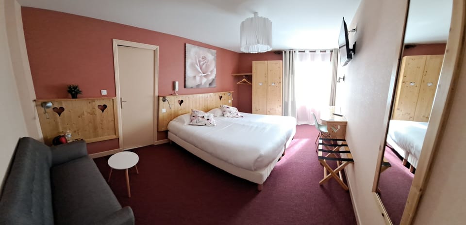 Superior Double Room | Individually decorated, individually furnished, desk, iron/ironing board