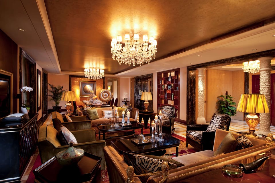 Presidential Suite | Living area | 42-inch plasma TV with digital channels, TV