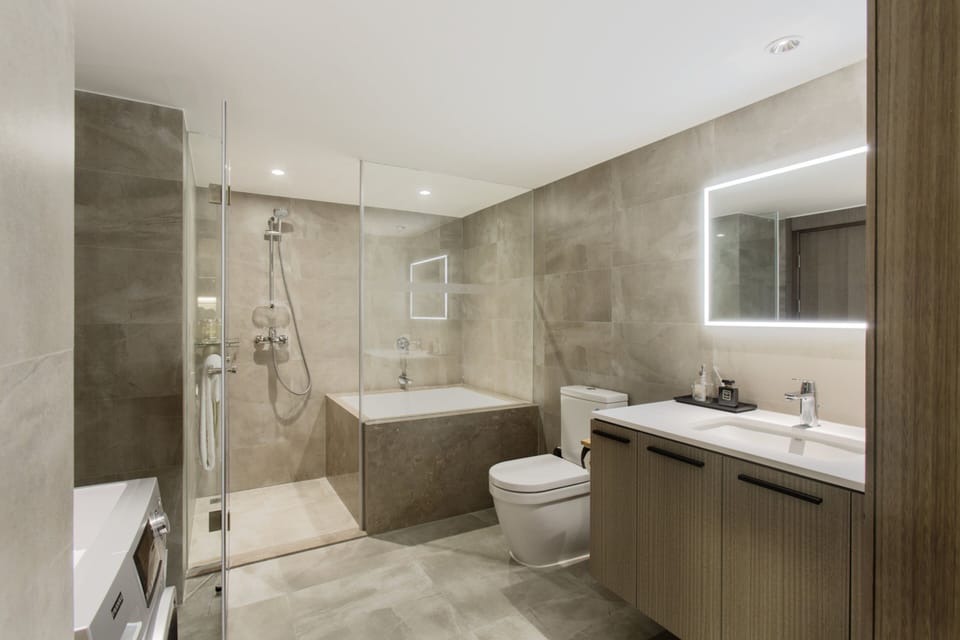 Shower, hair dryer, bathrobes, slippers