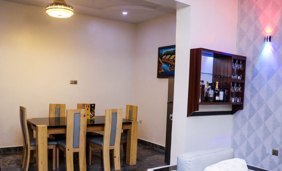 Luxury Apartment | In-room dining