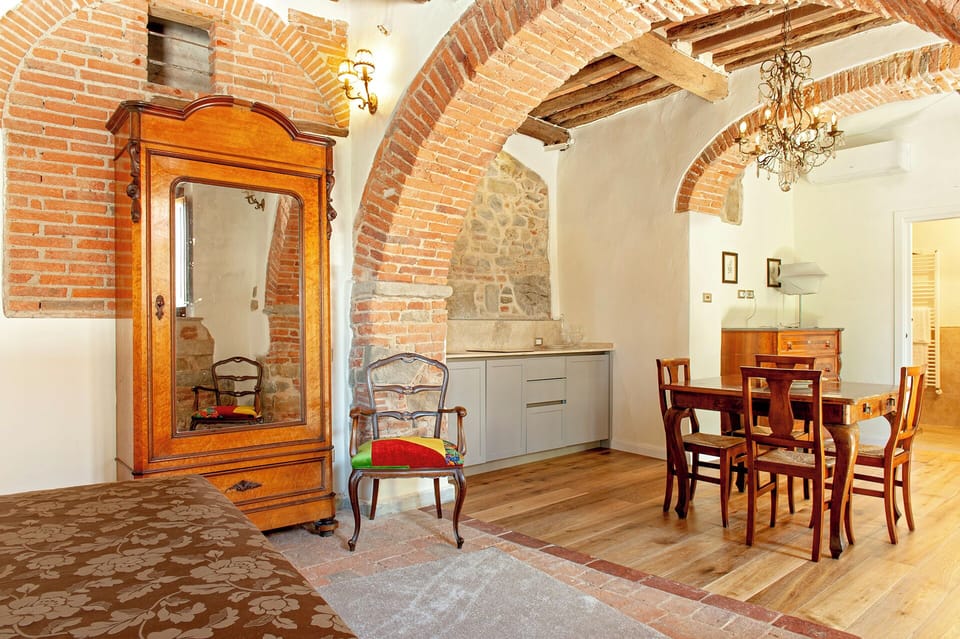 Romantic Studio, 1 Bedroom | Frette Italian sheets, pillowtop beds, in-room safe, blackout drapes