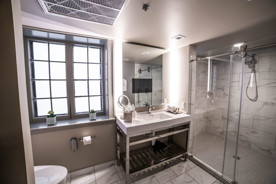 Egyptian cotton sheets, premium bedding, pillowtop beds