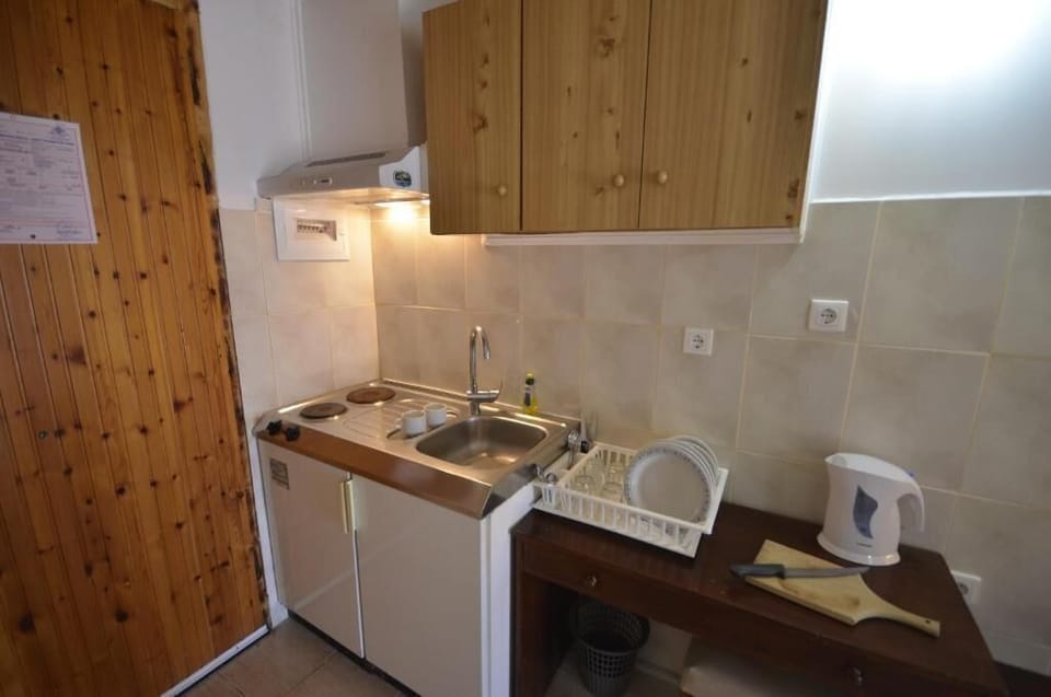 Anna Pension Bed and Breakfast in Peloponnese, Western Greece and the Ionian