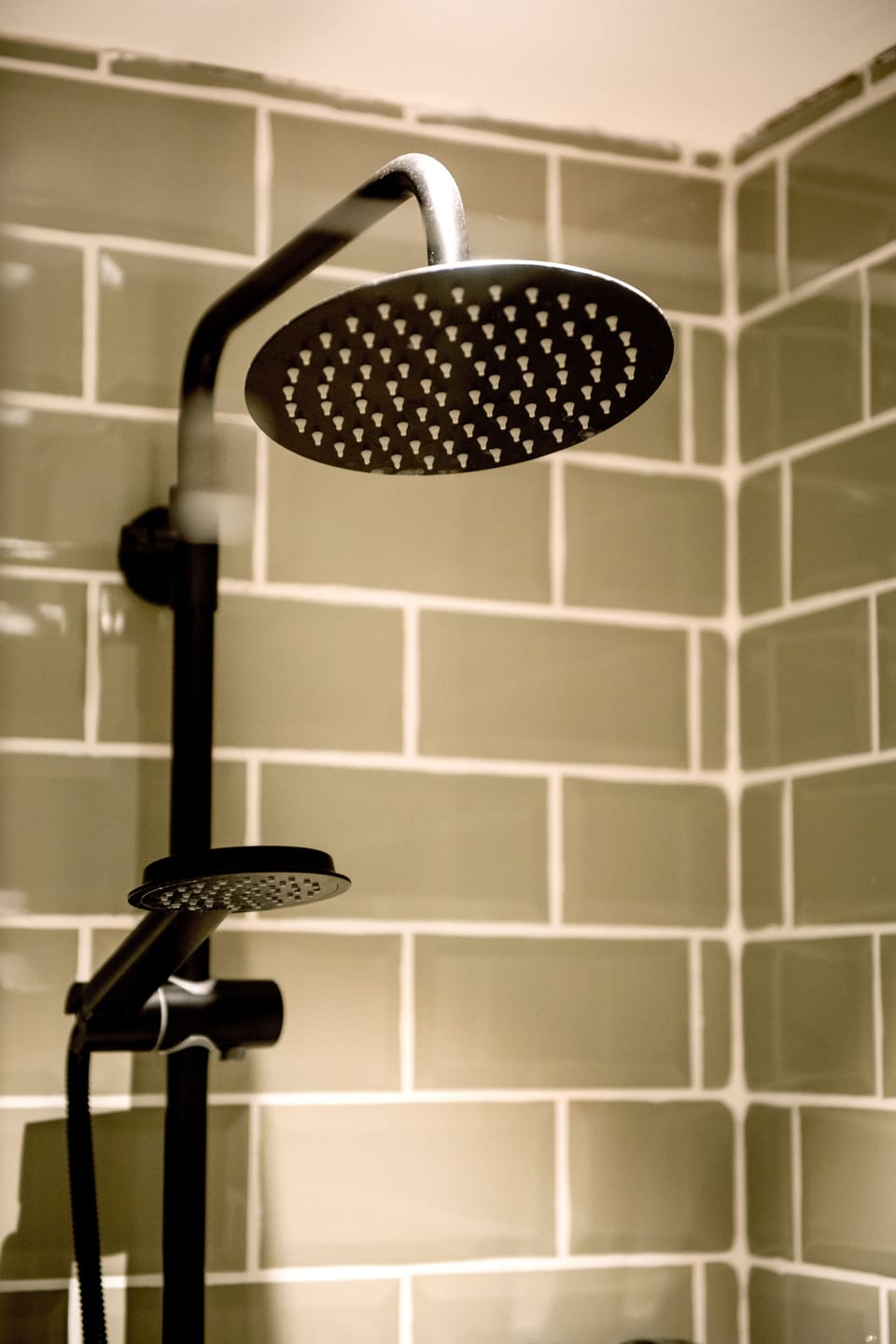 Classic Double Room | Bathroom | Free toiletries, hair dryer, towels