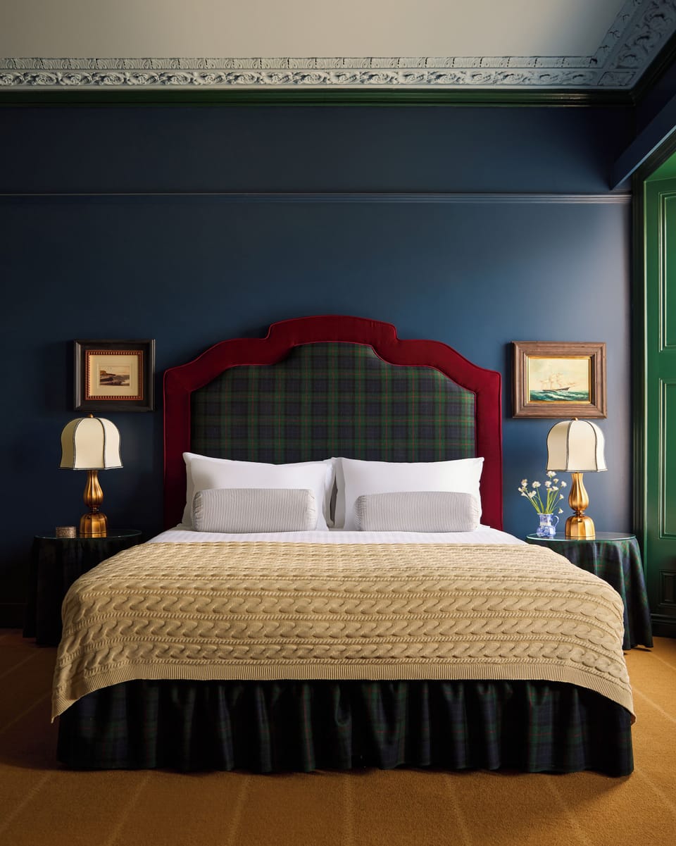 Standard Room, 1 Double Bed | Premium bedding, minibar, in-room safe, desk