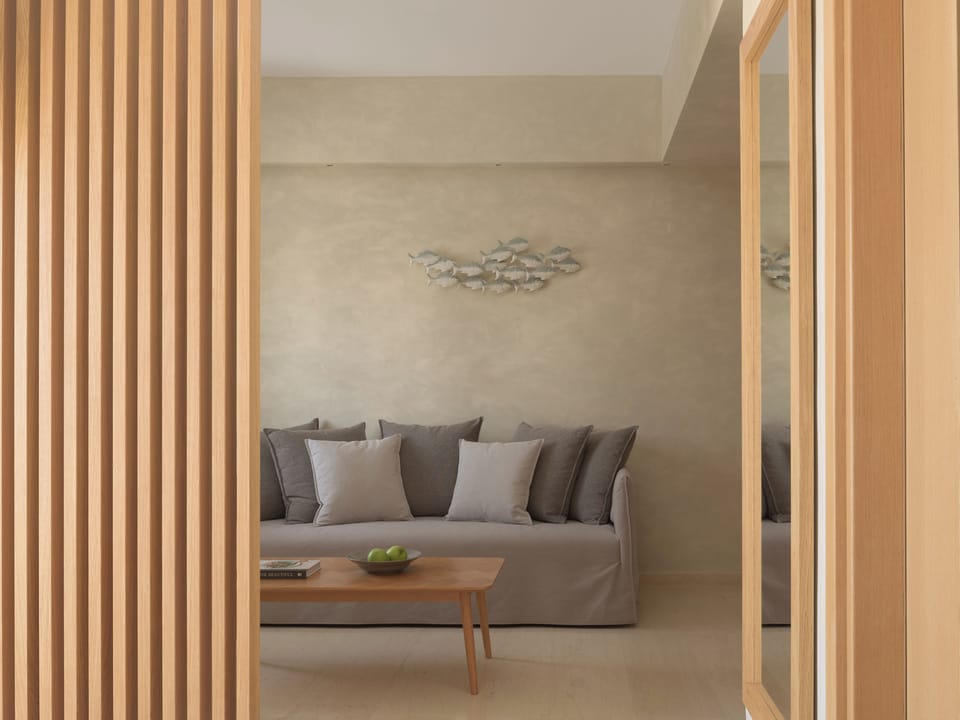 Deluxe Studio (Triple) | In-room safe, blackout drapes, soundproofing, iron/ironing board