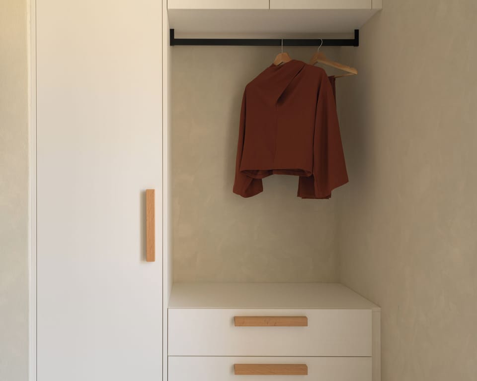 Deluxe Studio (Triple) | In-room safe, blackout drapes, soundproofing, iron/ironing board
