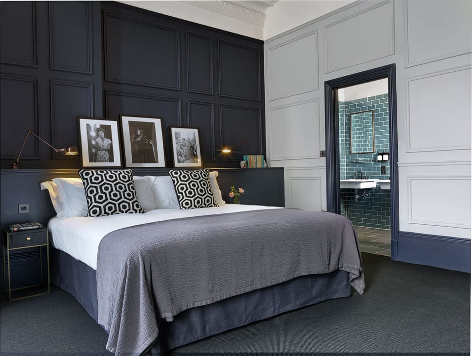 Superior King Room | Premium bedding, in-room safe, desk, iron/ironing board