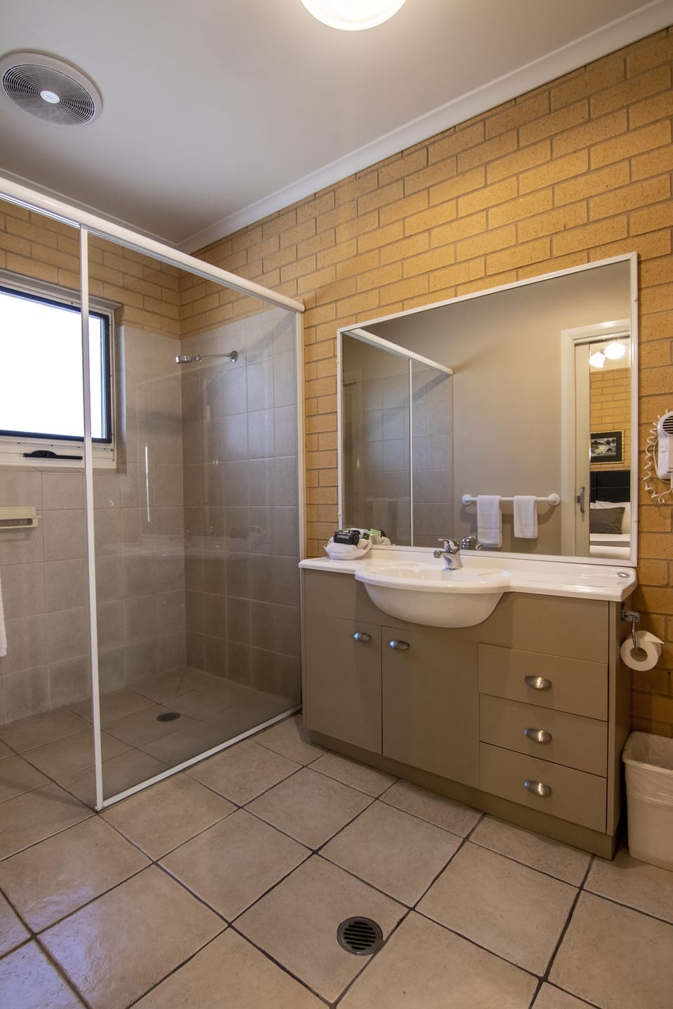 Albury Georgian Motel & Suites Hotel in Wodonga