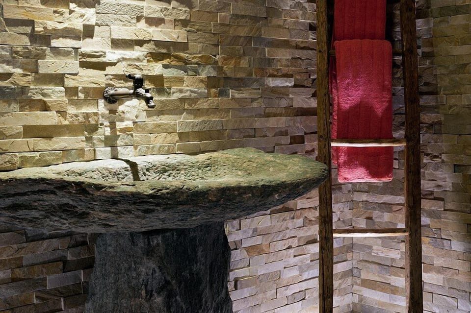 Sauna, steam room, sports massages, massages