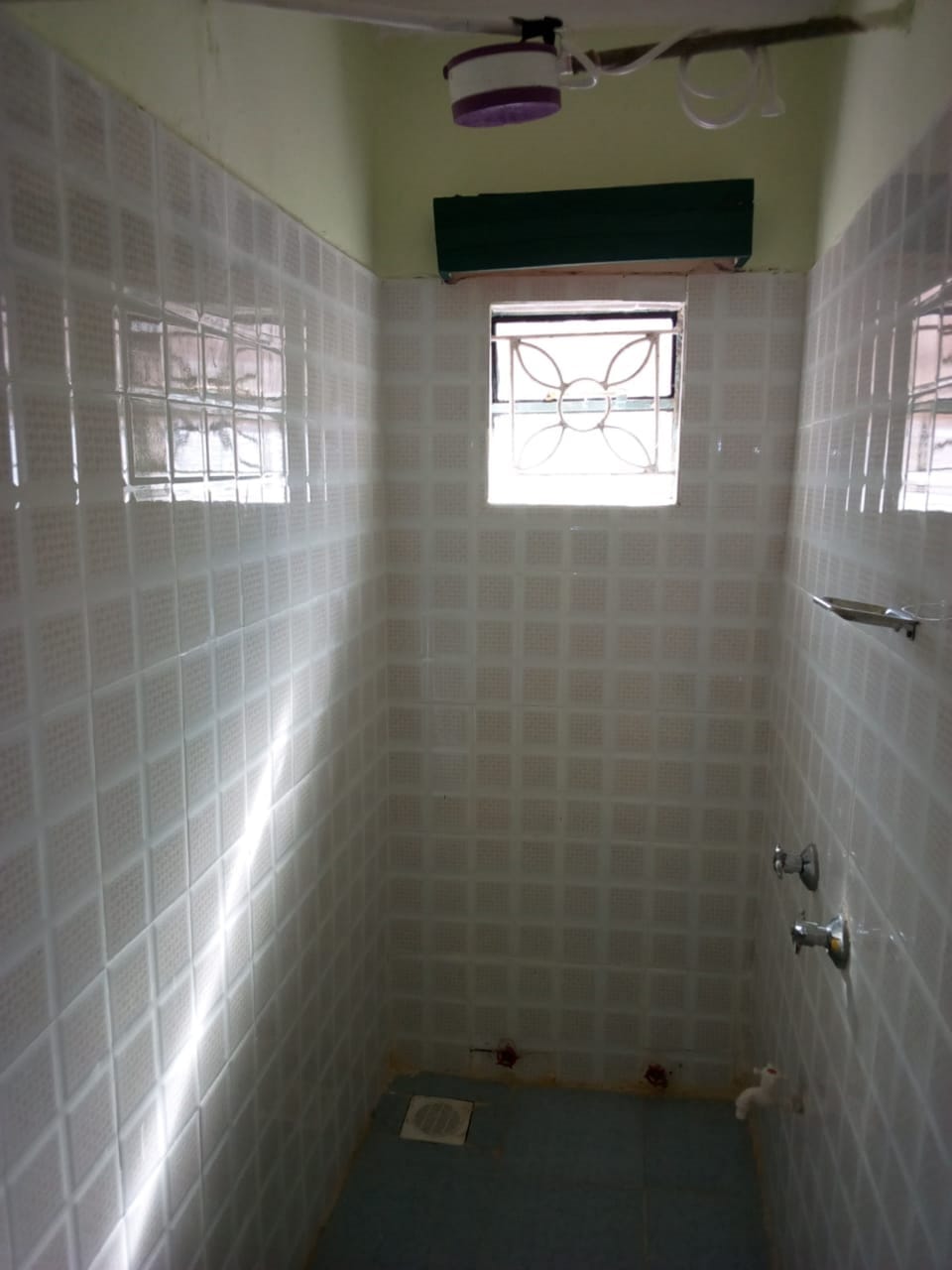 Double Room Single Use | Bathroom shower