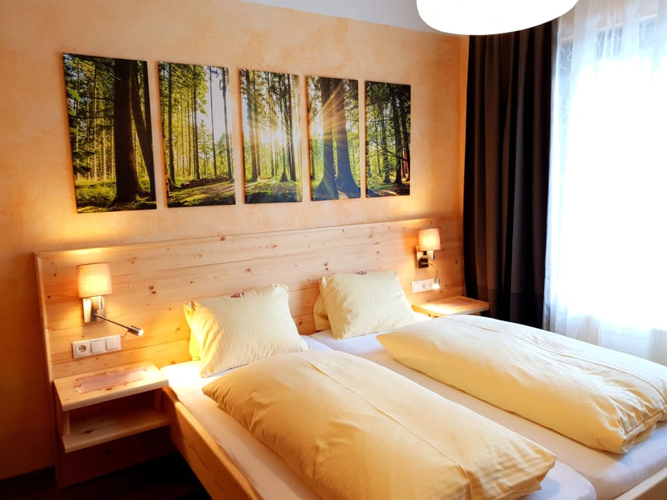 Comfort Double Room | In-room safe, free WiFi