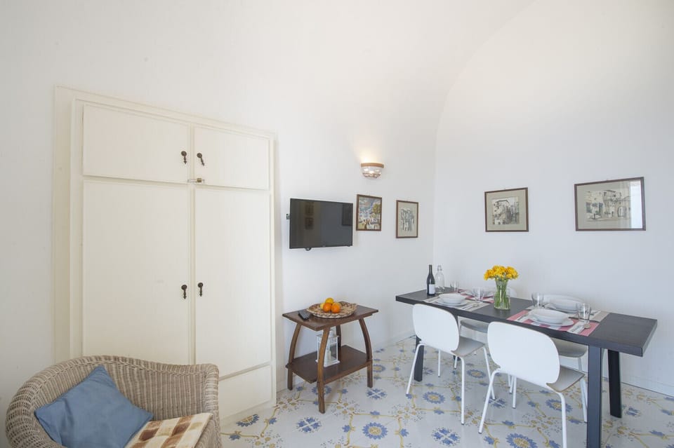 Apartment, 1 Bedroom | In-room dining