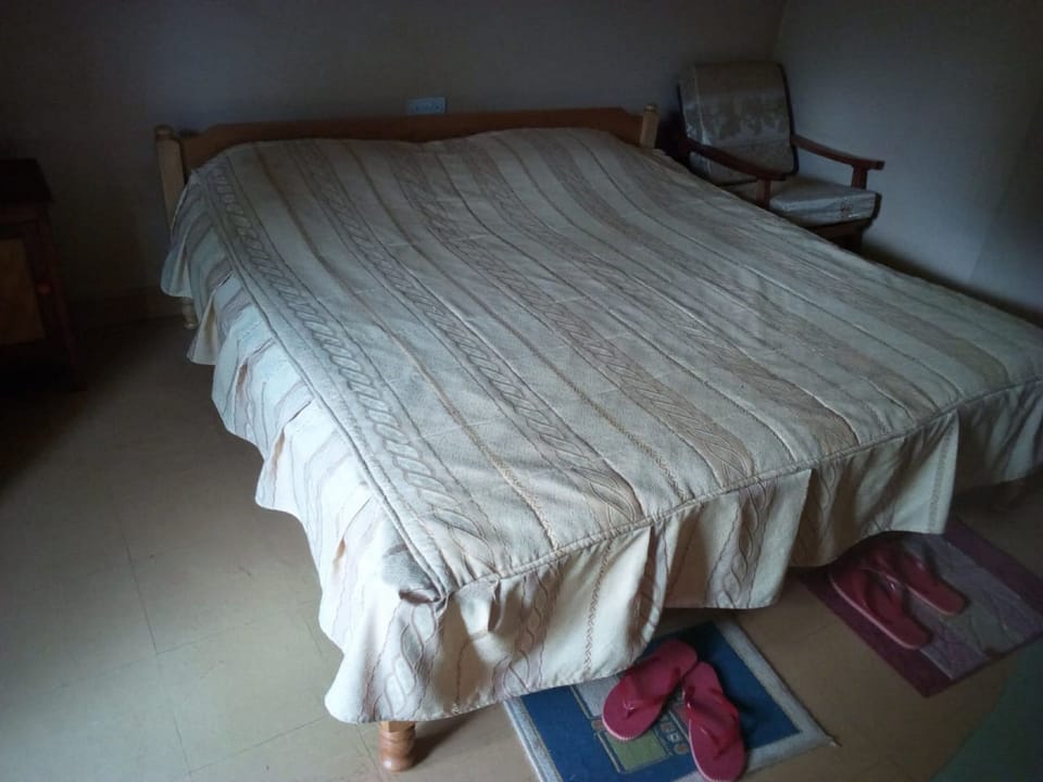 Standard Room | Desk, blackout drapes, free WiFi, bed sheets