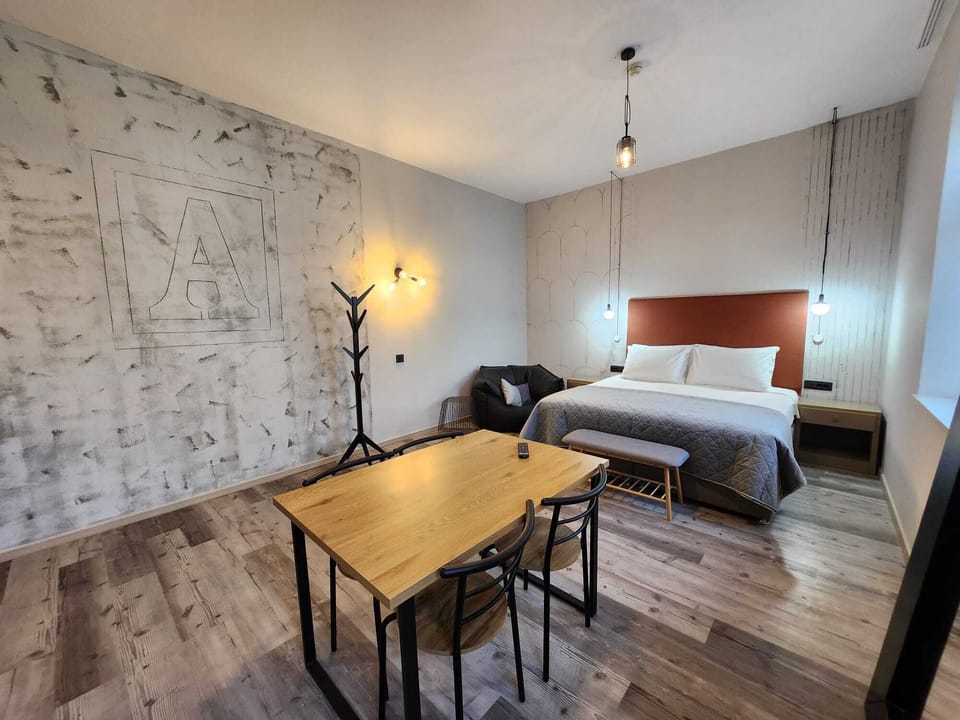 Premium Double Room, 1 King Bed, Sea View, Sea Facing | In-room safe, soundproofing, rollaway beds, free WiFi