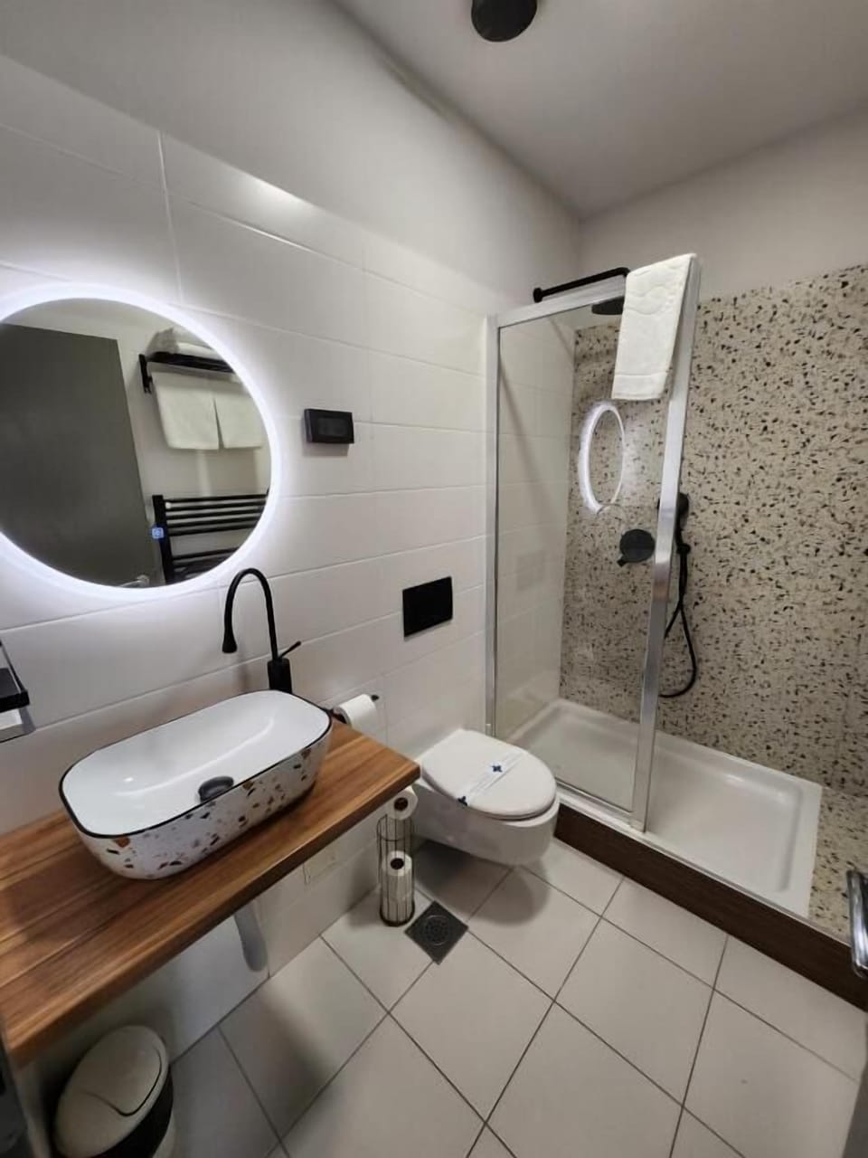 Shower, free toiletries, hair dryer, towels