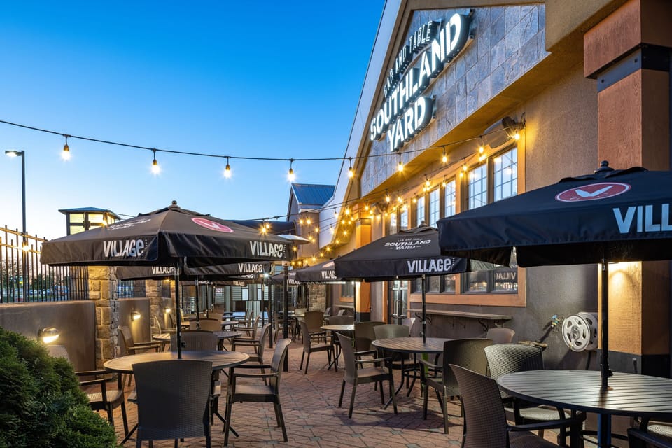 2 restaurants; breakfast, lunch, dinner, and brunch served