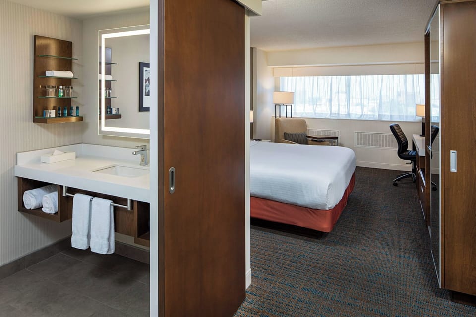 Premium bedding, pillowtop beds, in-room safe, desk