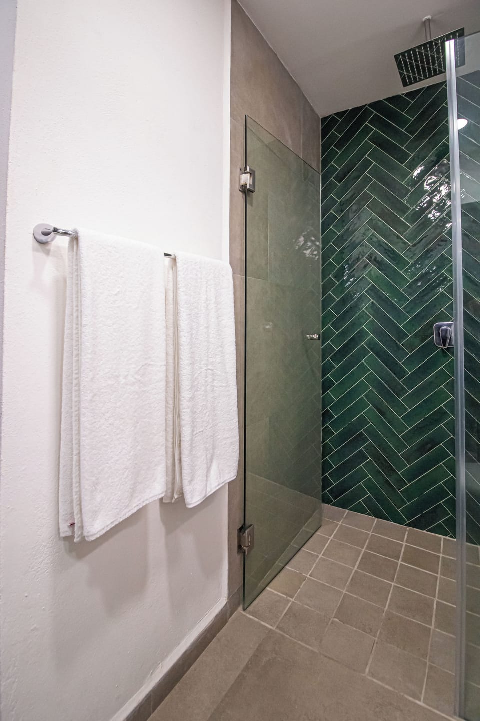 La Iguana Vallarta LGBT - Adults Only - Romantic Zone - Party Clubbing Street Apartment hotel in Puerto Vallarta