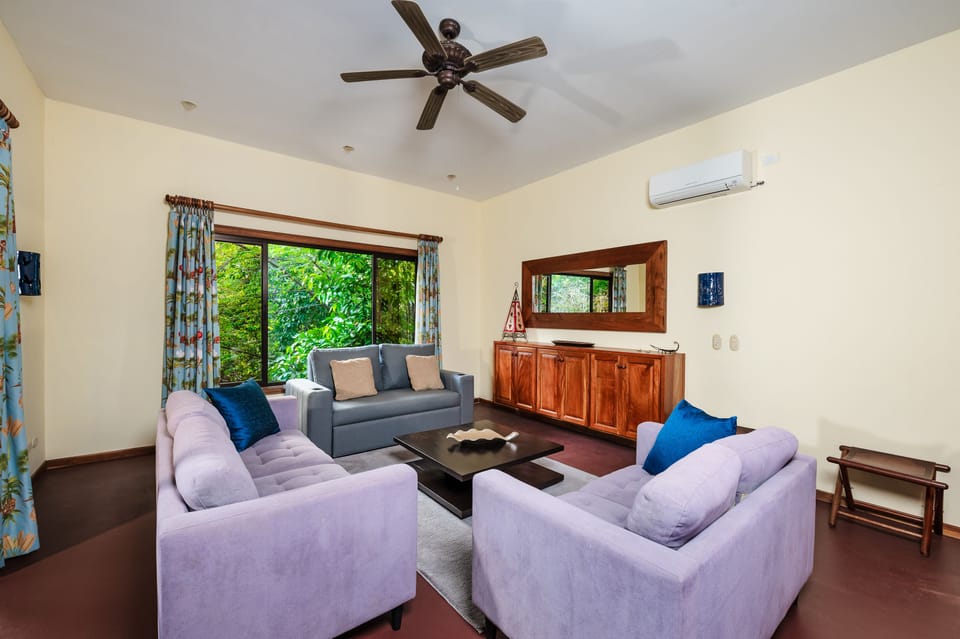Exclusive Suite, 1 Bedroom | Living area