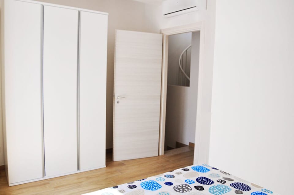 Apartment, 2 Bedrooms | 2 bedrooms, cribs/infant beds, free WiFi