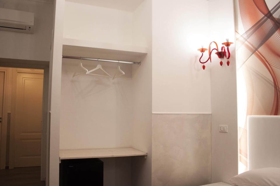 In-room safe, desk, soundproofing, free WiFi