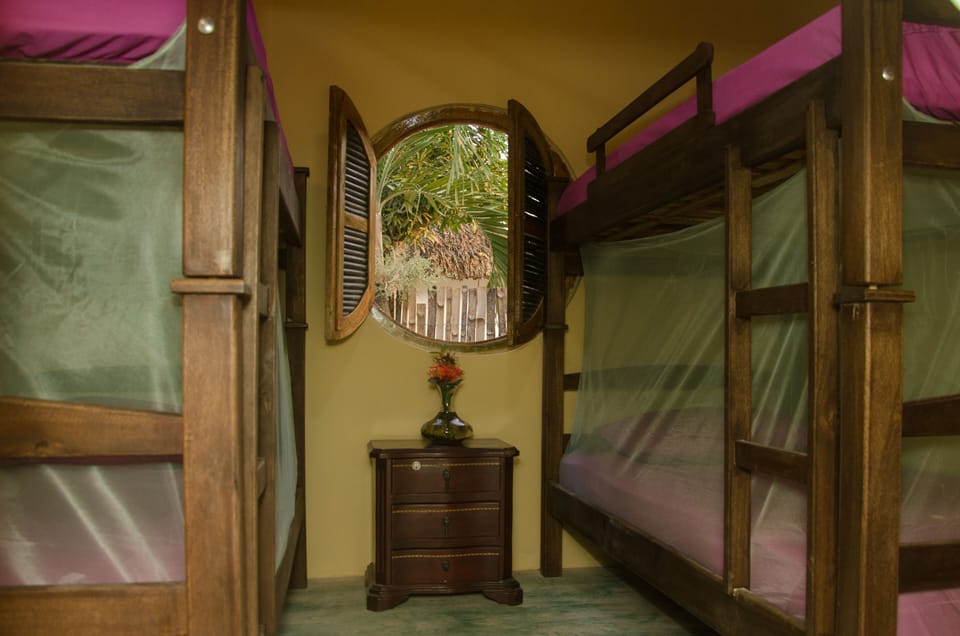 Shared Dormitory, Mixed Dorm (6 Beds, Shared Bathroom) | WiFi (free), bed sheets