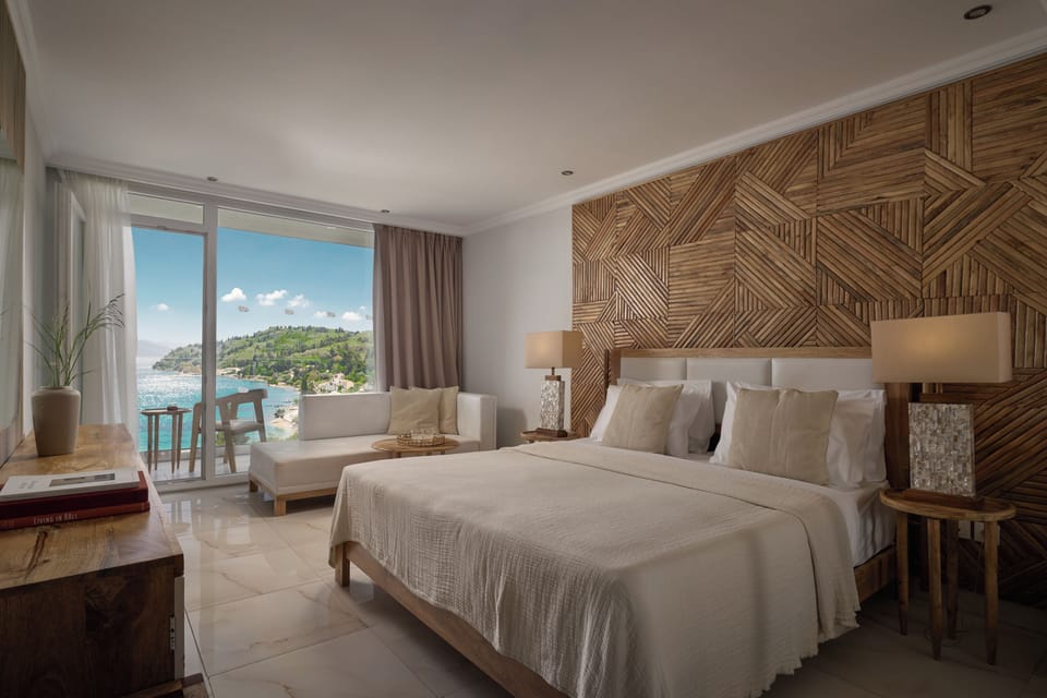 Superior Double Room with Sea View | Minibar, in-room safe, desk, WiFi (free)