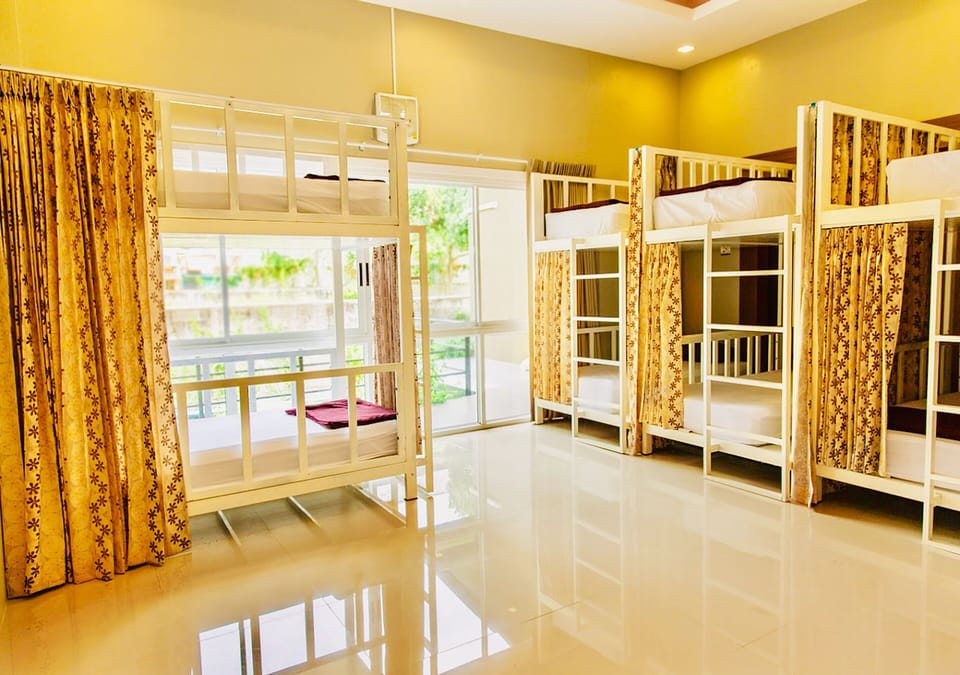Shared Dormitory (B) | Hypo-allergenic bedding available, WiFi (free)