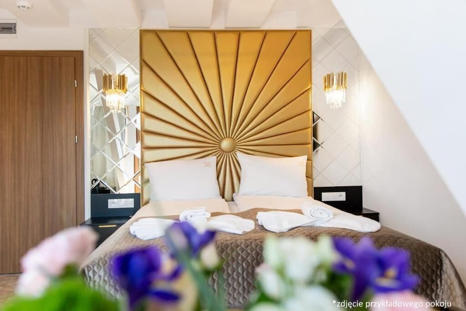 Comfort Double Room | Soundproofing, iron/ironing board, cribs/infant beds, free WiFi