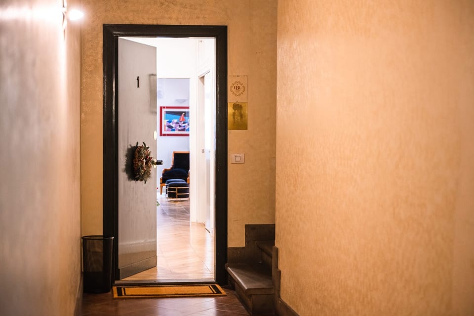 Handrails in hallways