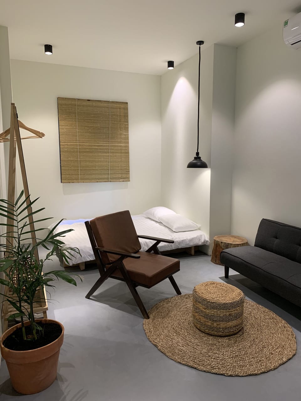 Deluxe Double Room | Minibar, desk, soundproofing, iron/ironing board (on request)