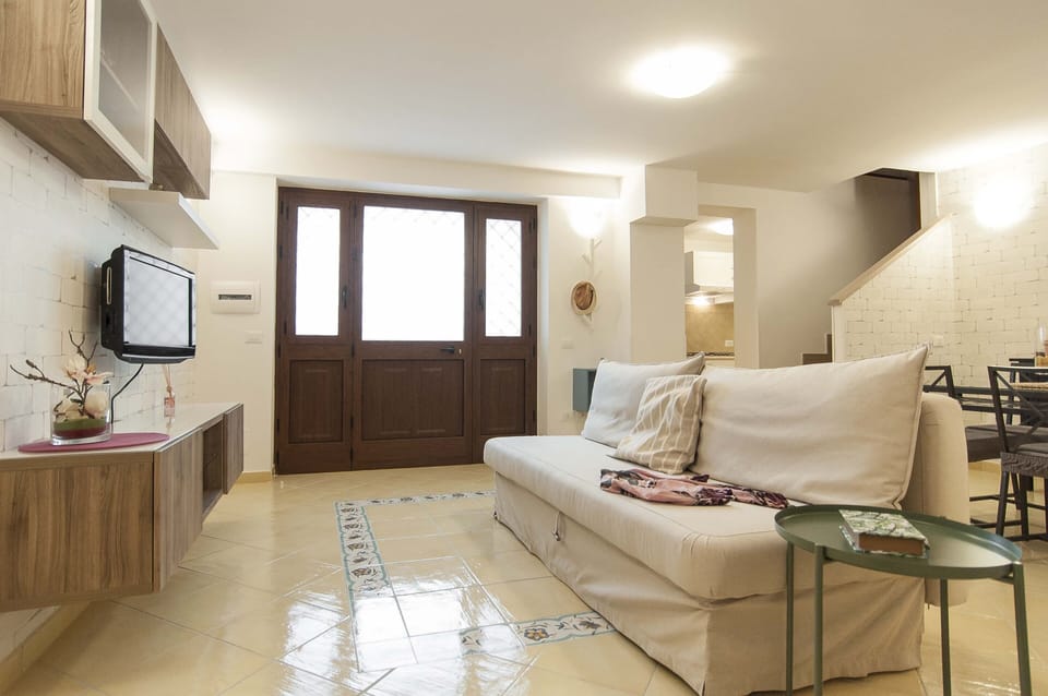 Studio | Living room | LCD TV