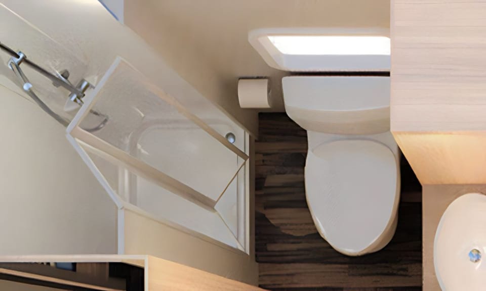 Shower, hair dryer, toilet paper