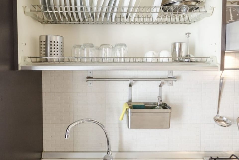 Apartment, 1 Bedroom | Private kitchen | Full-size fridge, microwave, oven, stovetop